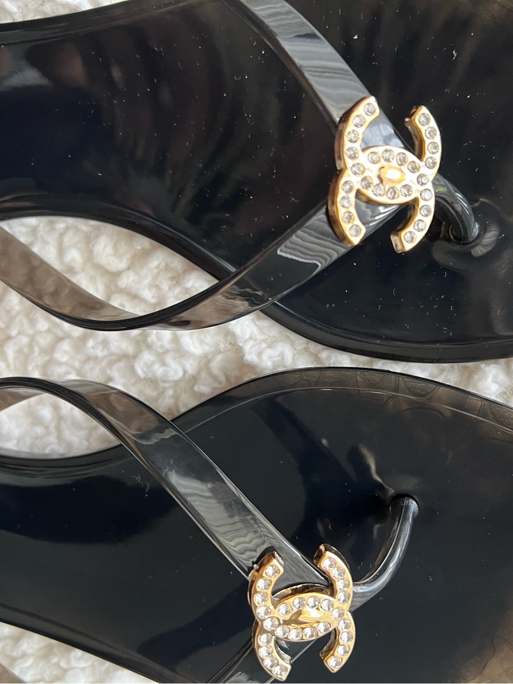CHANEL Black Jelly Sandals with Gold CC Logo - Picture 3 of 3
